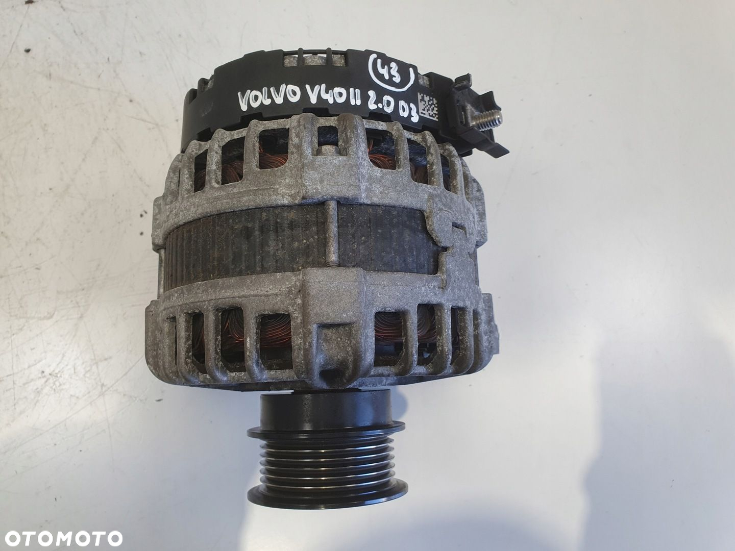 Volvo V40 II 2.0 D3 ALTERNATOR bosch 30659580 - 7