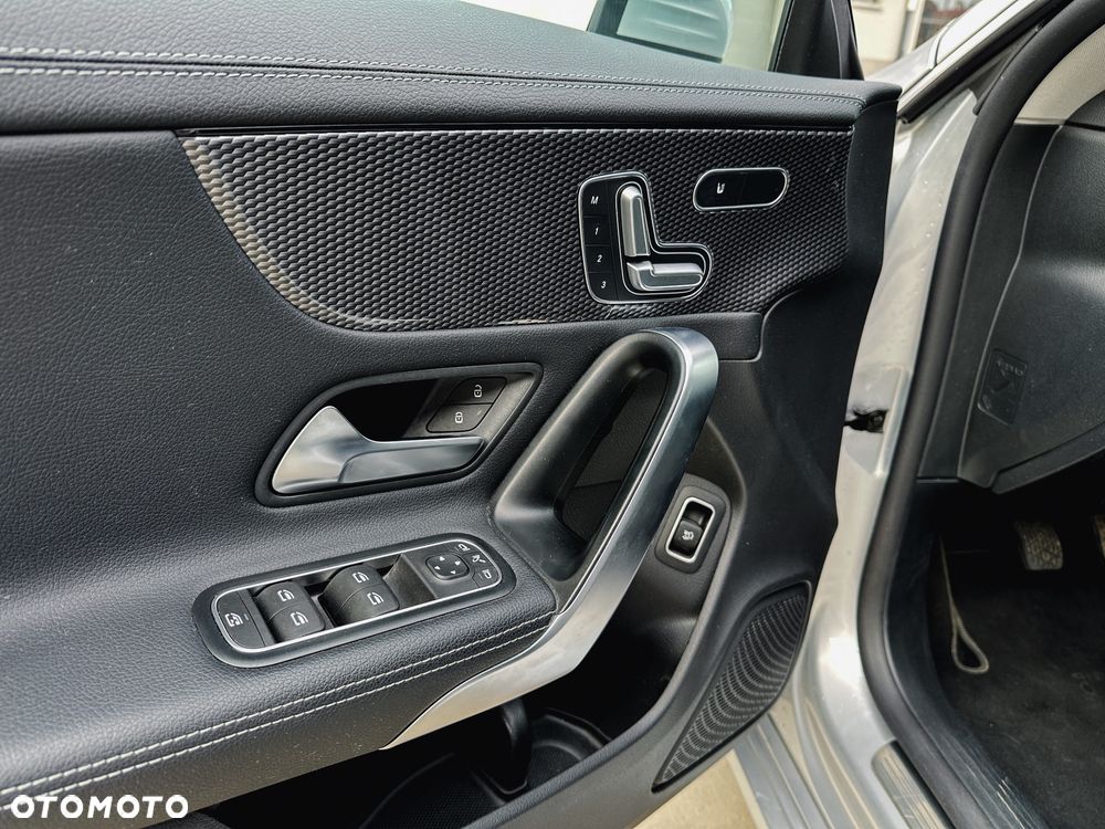 Mercedes-Benz CLA - 11