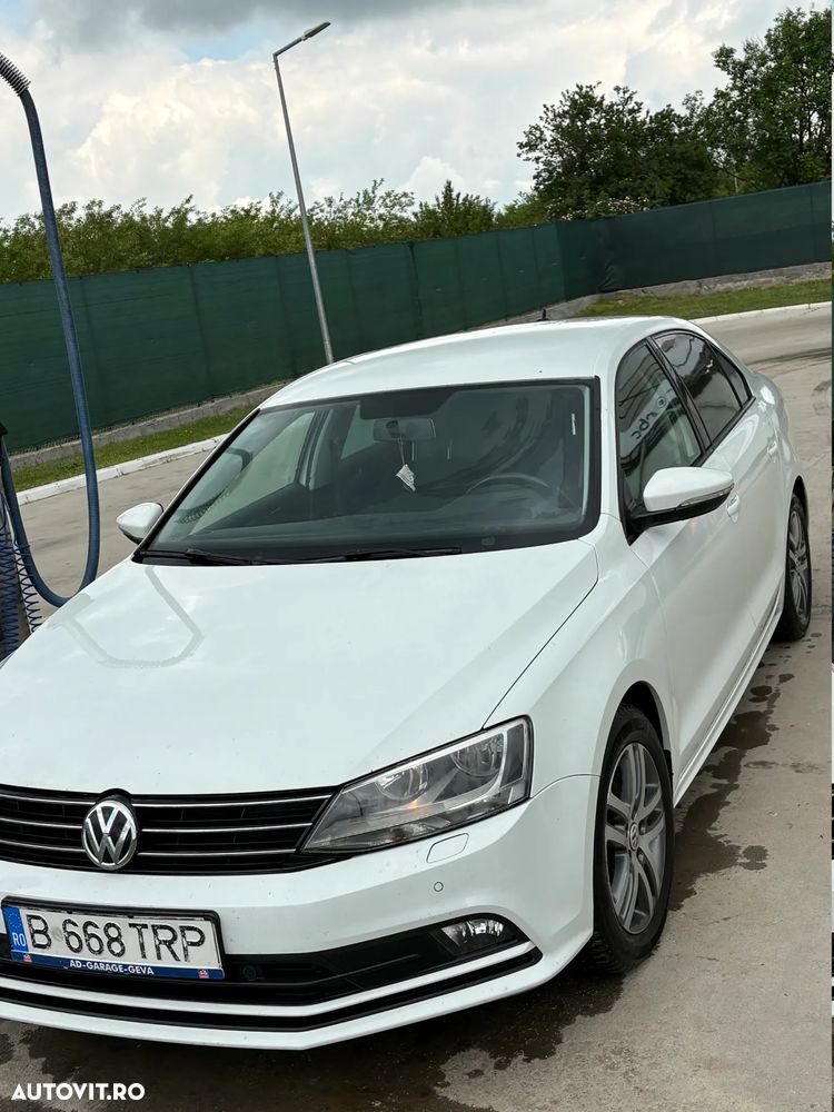 Volkswagen Jetta - 1