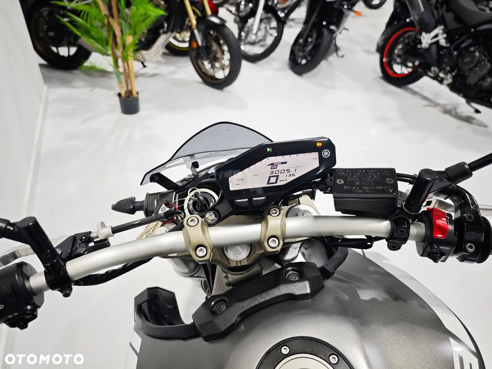 Yamaha MT - 5