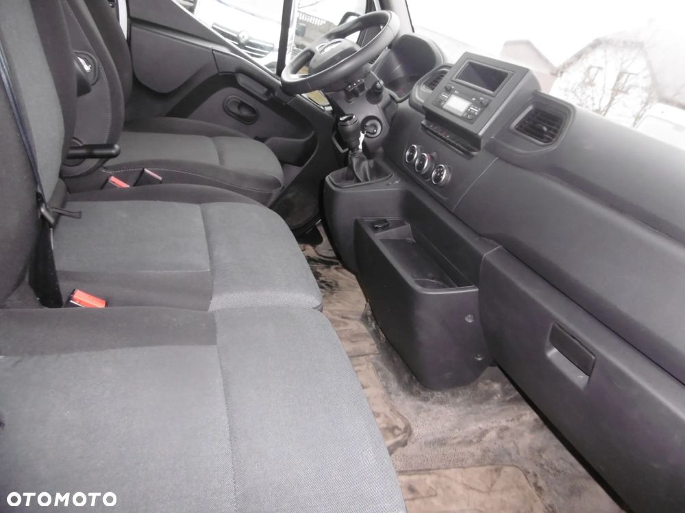 Renault Master - 11
