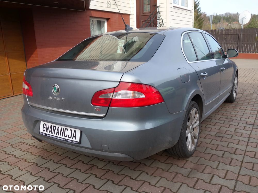 Skoda Superb 2.0 TDI DSG Elegance - 2