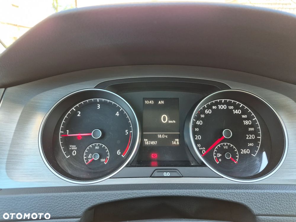 Volkswagen Golf 1.6 TDI DPF BlueMotion - 8