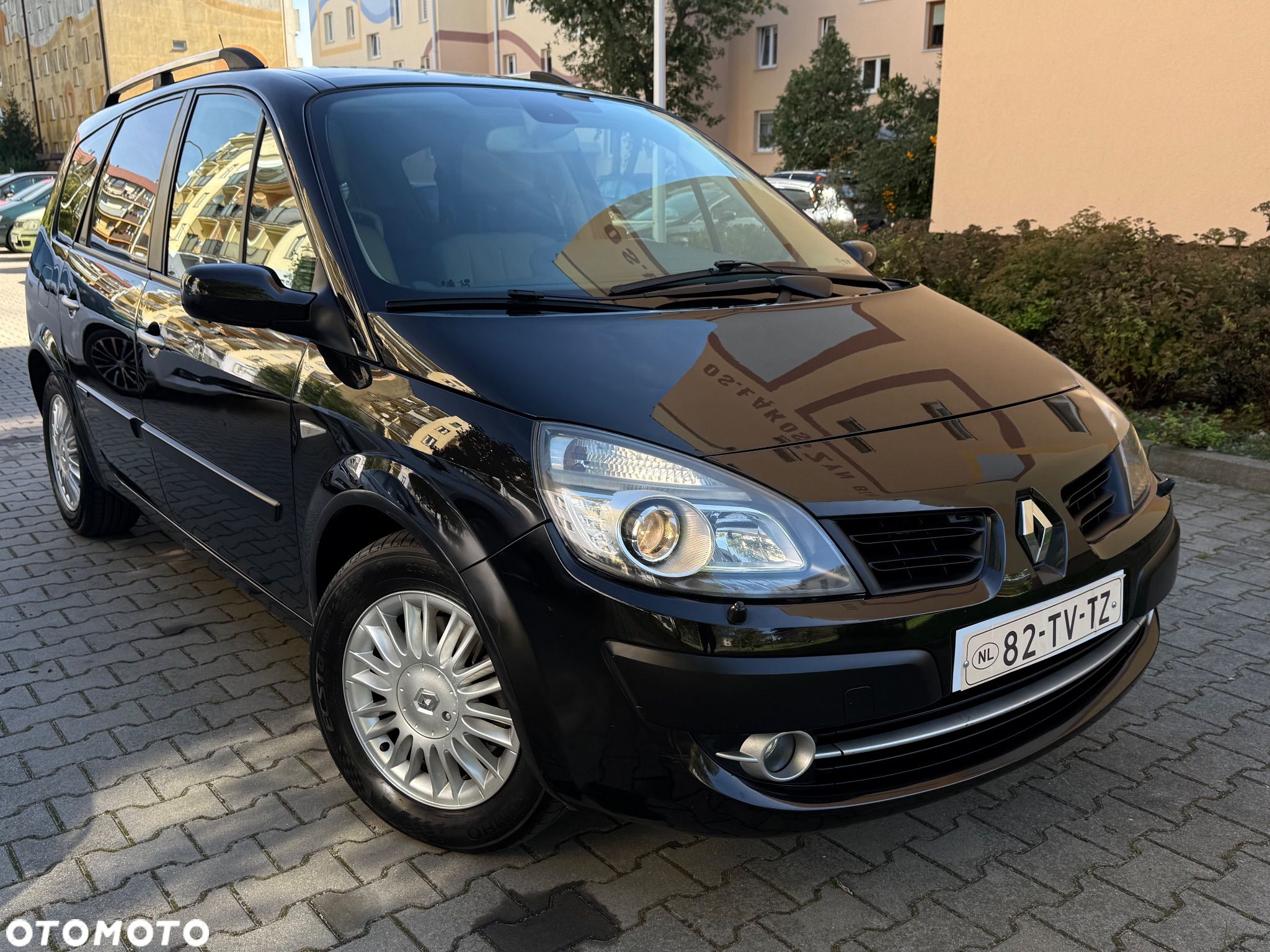 Renault Grand Scenic 2.0 16V Privilege - 1