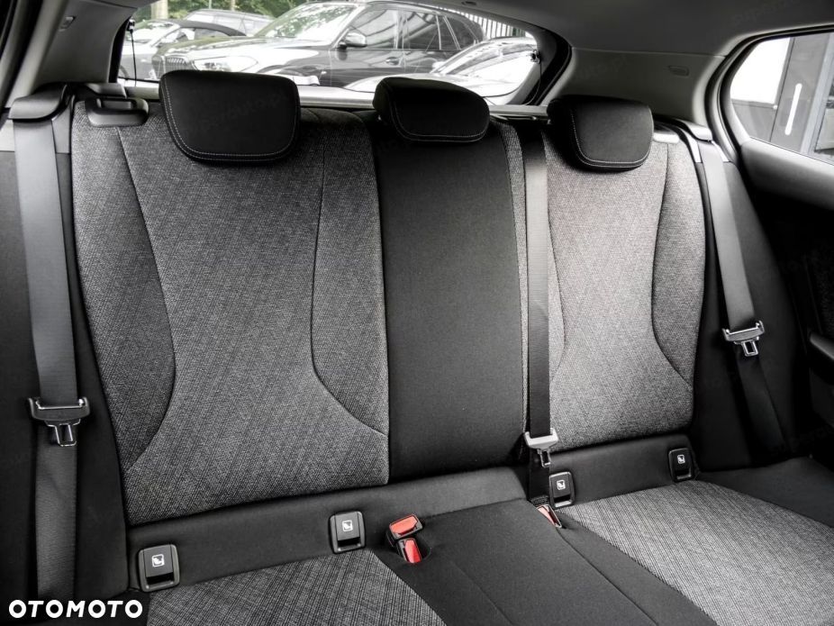 BMW Seria 1 - 10