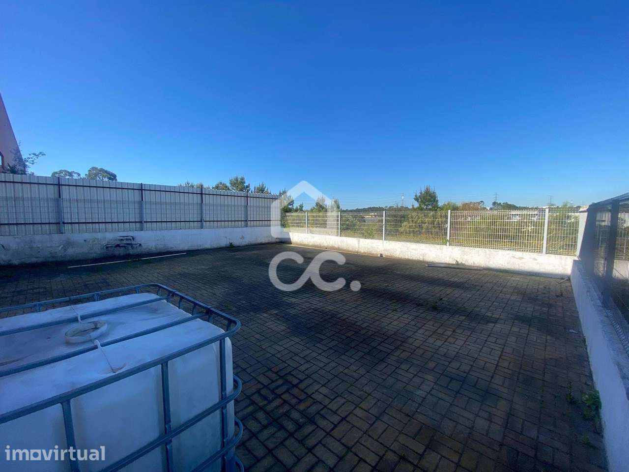 Armazém Industrial 680 m² | Logradouros | 2 Portões Automáticos | Exce - Grande imagem: 4/34