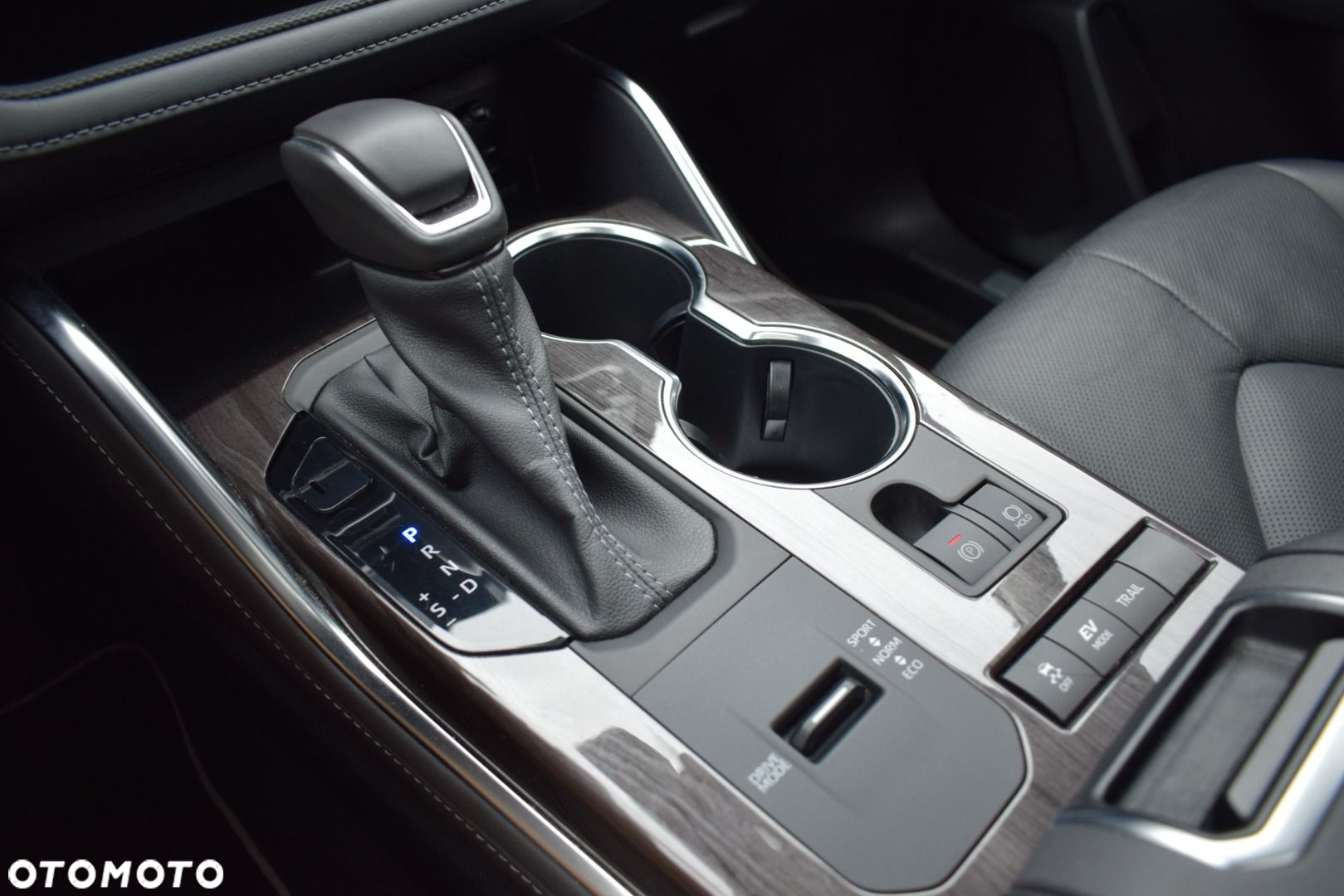Toyota Highlander - 16