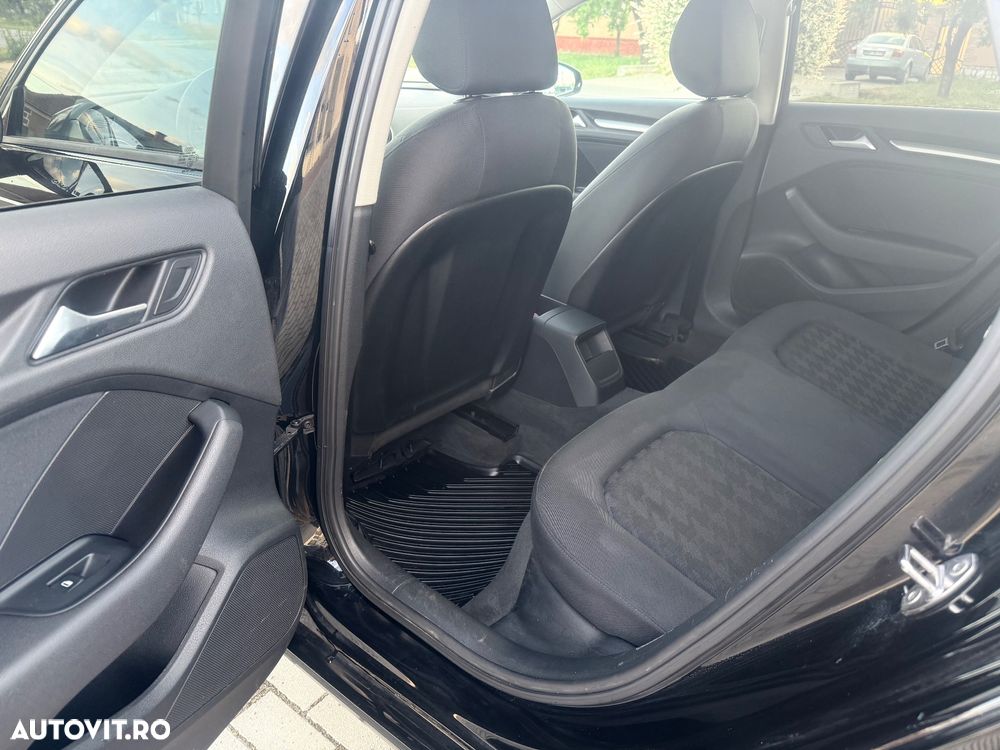 Audi A3 Sportback 1.2 TFSI Attraction - 7