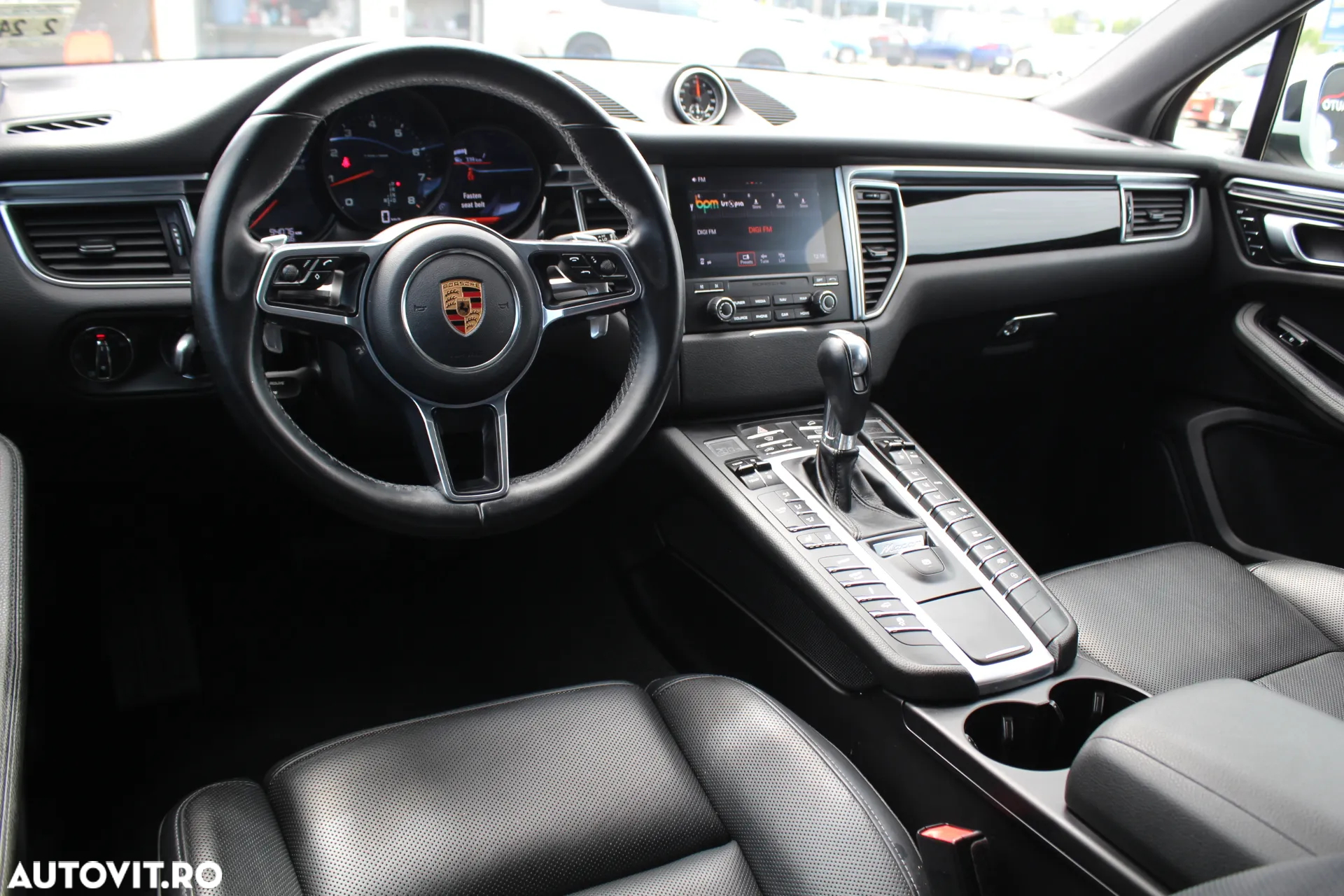 Porsche Macan Standard - 6