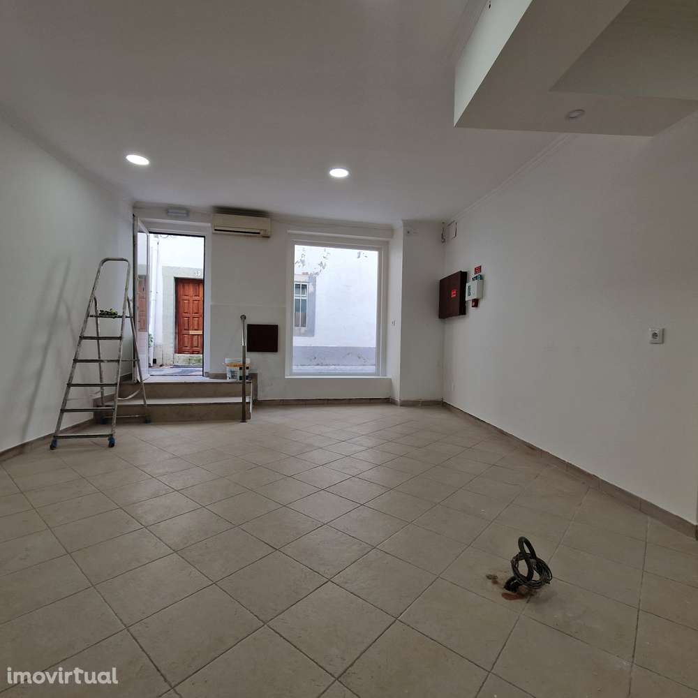 Loja na Baixa de Setúbal com possibilidade de AL - Grande imagem: 4/27