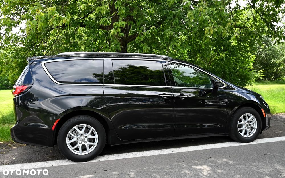 Chrysler Pacifica - 22