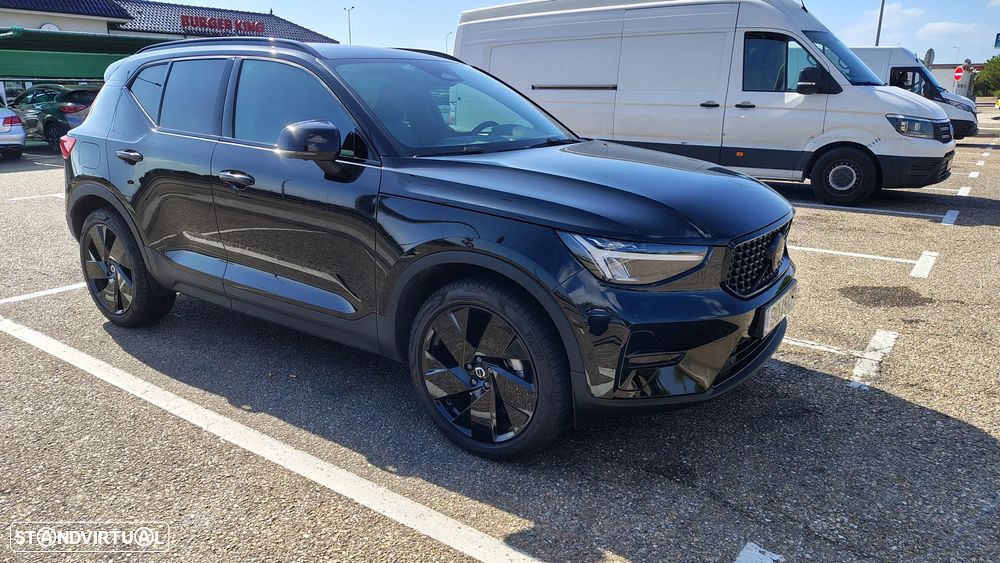 Volvo XC 40 2.0 B3 Black Edition - 2