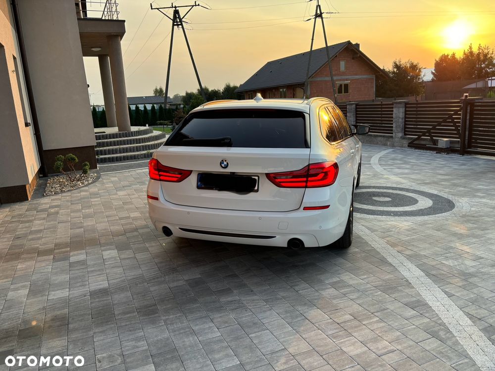 BMW Seria 5 520d Sport Line sport - 4