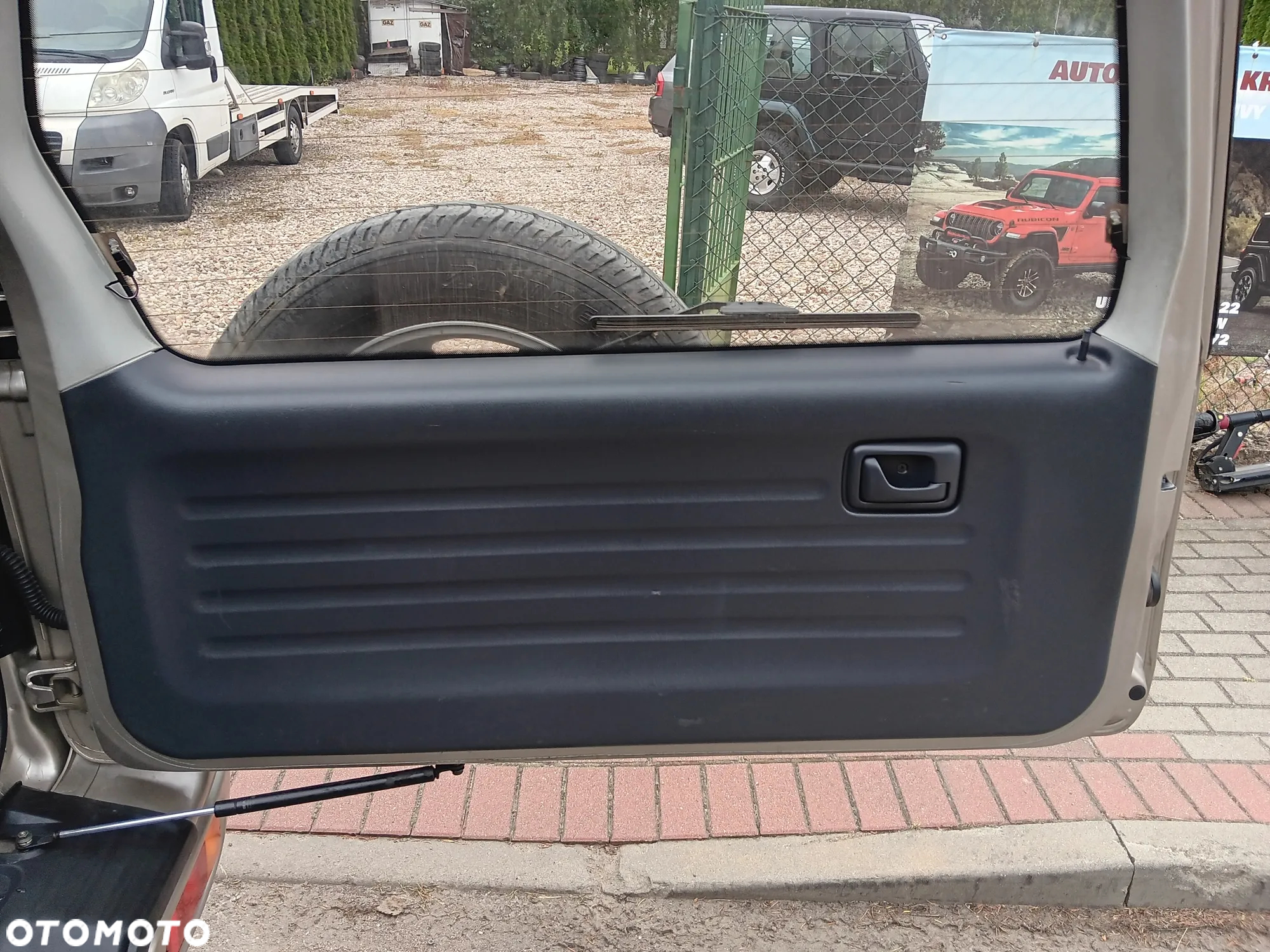 Suzuki Grand Vitara 2.0 - 14