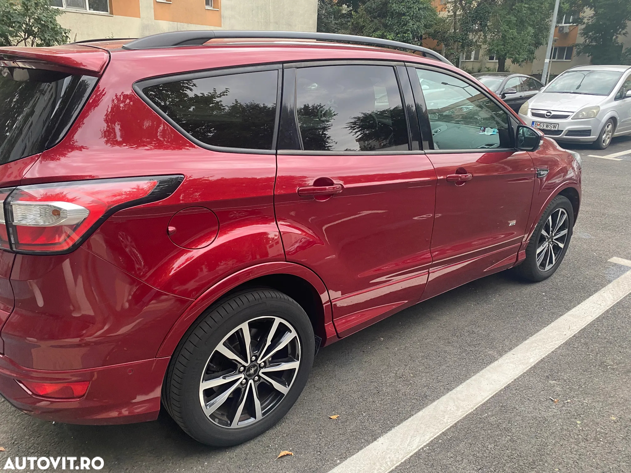 Ford Kuga 2.0 TDCi 4WD Powershift ST-Line - 4