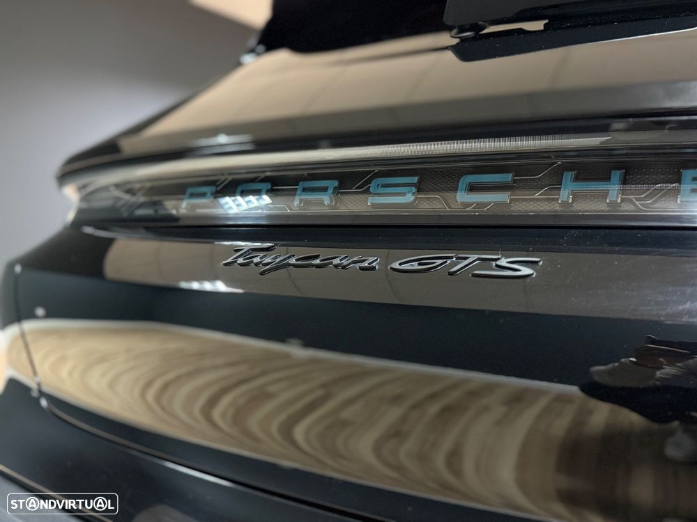 Porsche Taycan Sport Turismo GTS - 15