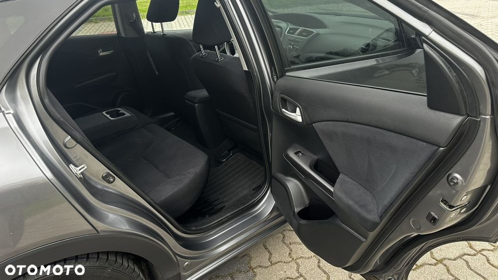 Honda Civic 1.6 i-DTEC Executive Black Edition - 18