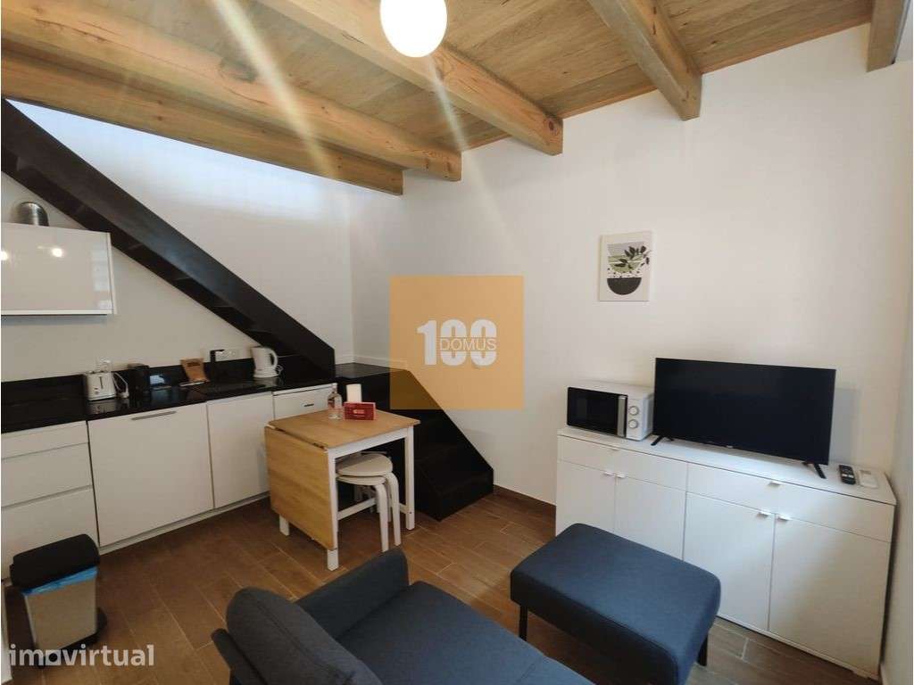 Moradia T1 duplex em Miguel Bombarda - Grande imagem: 5/27