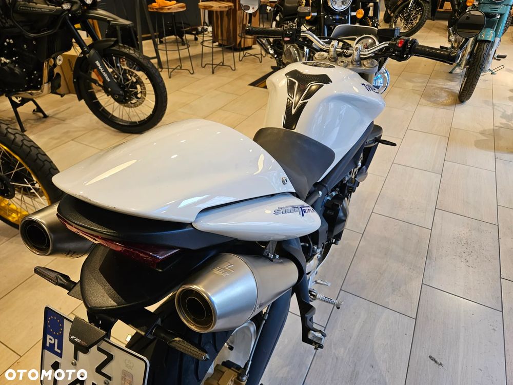 Triumph Street Triple - 5