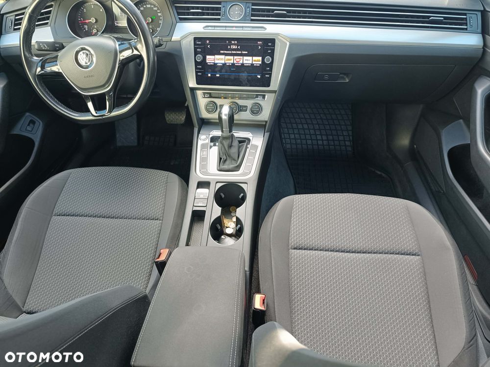 Volkswagen Passat - 5