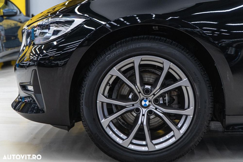 BMW Seria 3 318i Aut. Sport Line - 35