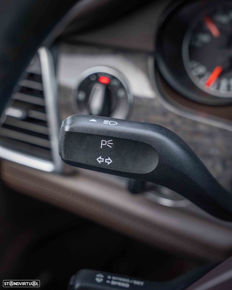 Porsche Panamera 4S PDK - 34