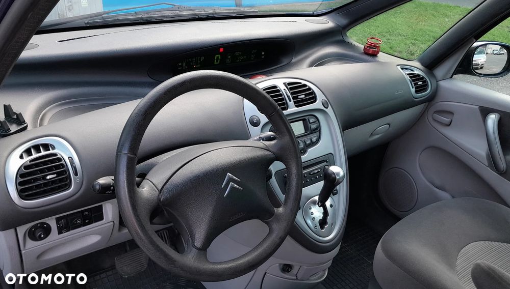 Citroën Xsara Picasso 2.0 16V Exclusive - 19
