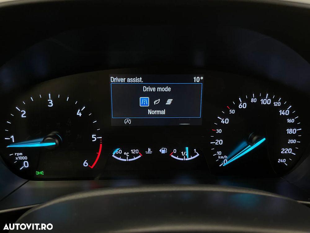 Ford Focus 1.5 EcoBlue Connected - 18