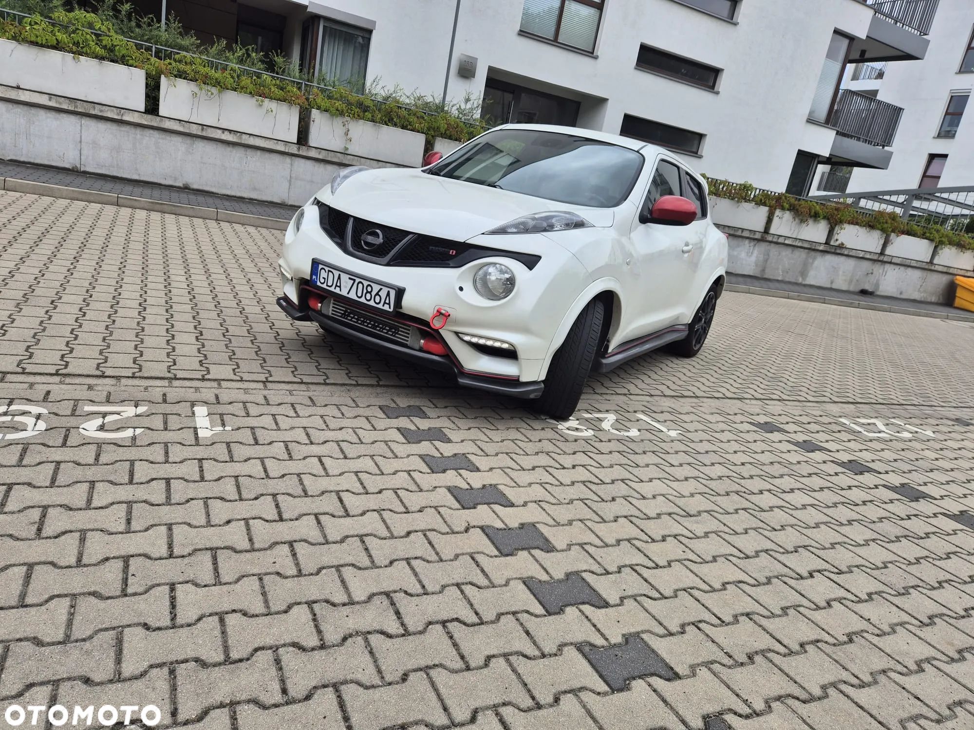 Nissan Juke 1.6 DIG-T Nismo - 1