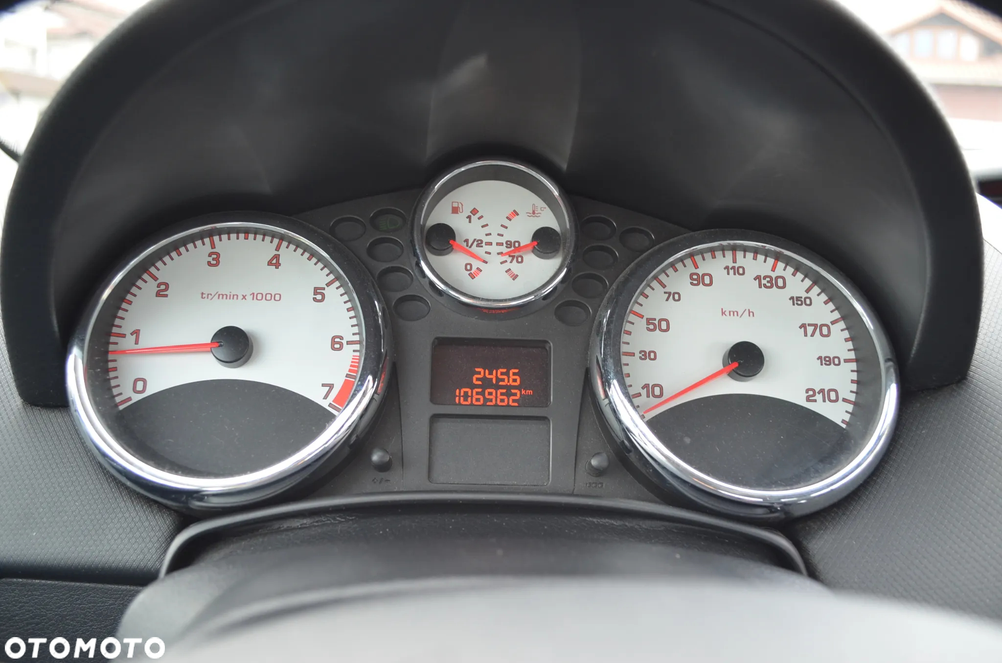 Peugeot 207 - 10