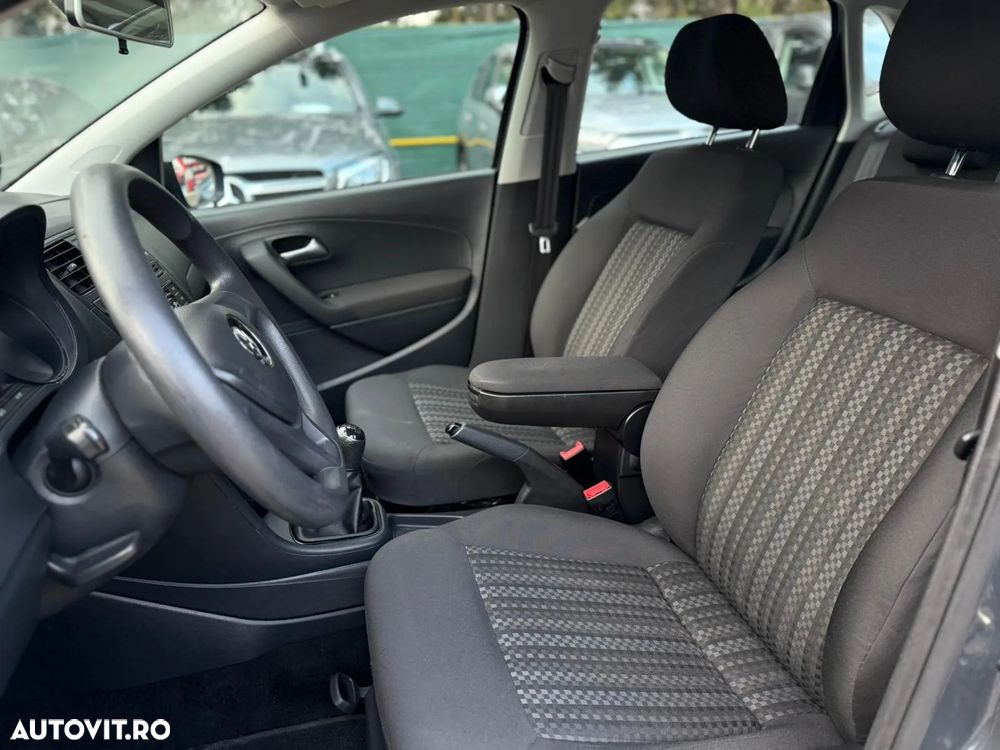 Volkswagen Polo - 4
