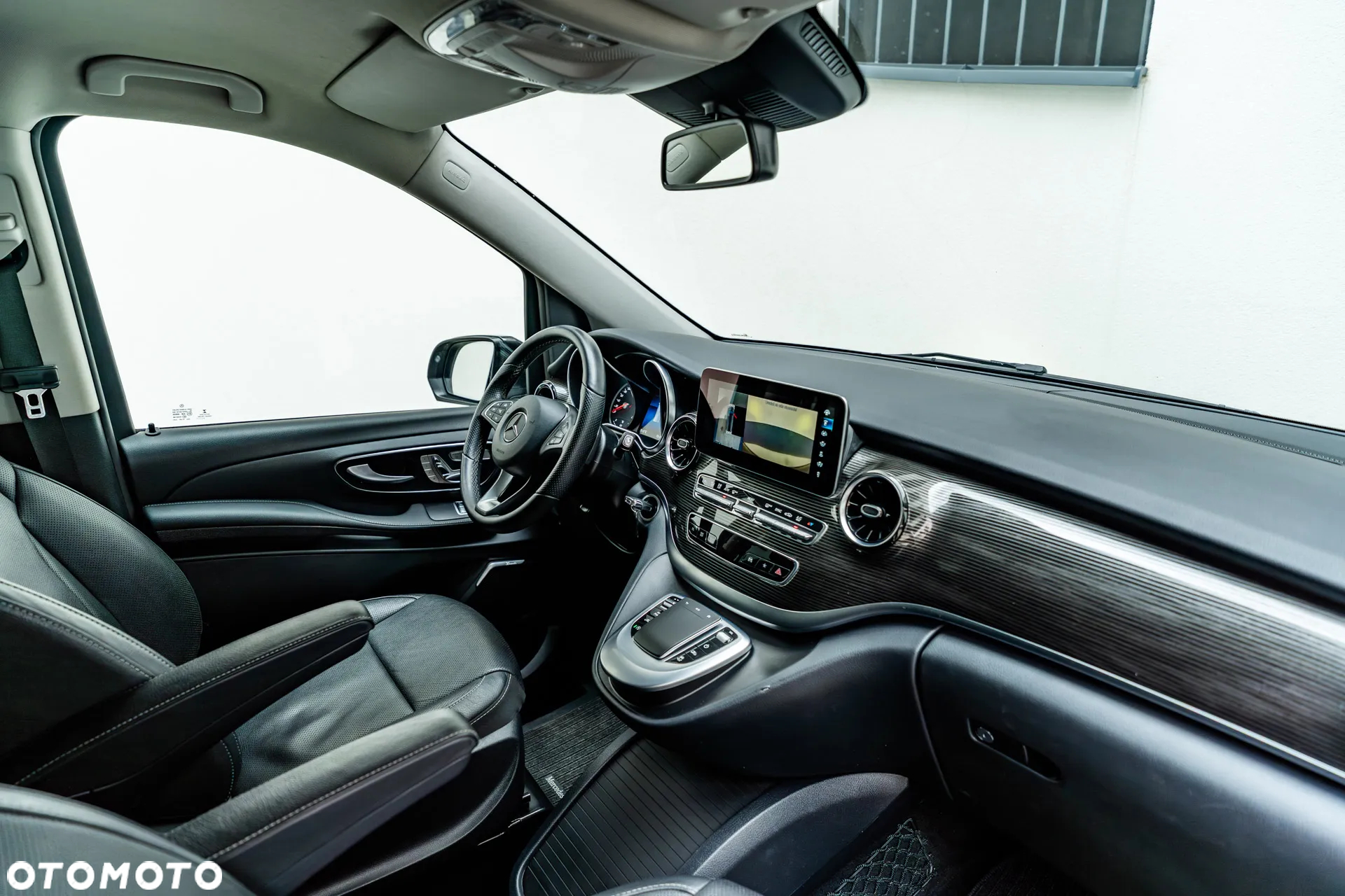 Mercedes-Benz Klasa V 300 d lang 4Matic 9G-TRONIC - 25