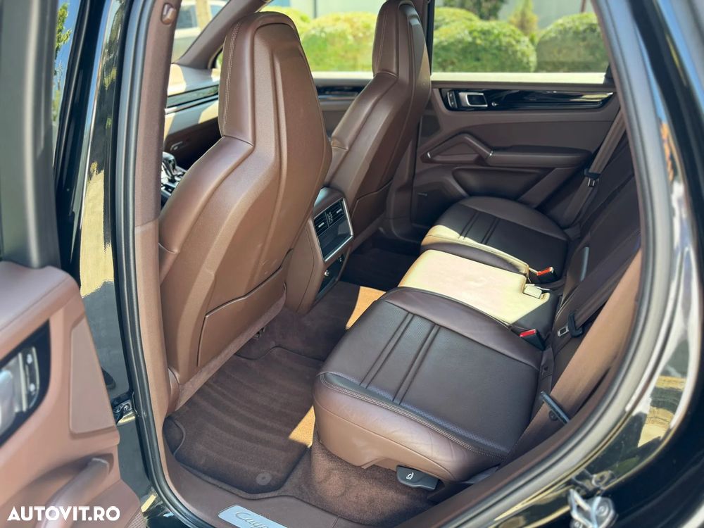 PORSCHE Cayenne 2022 — imagine 2