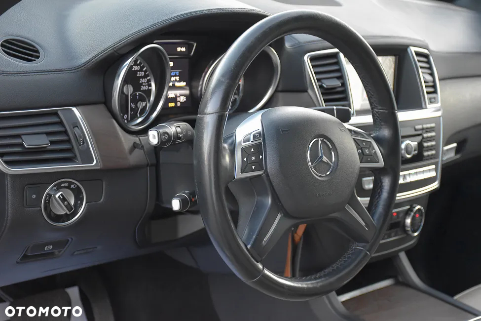 Mercedes-Benz GL 350 BlueTec 4-Matic - 22