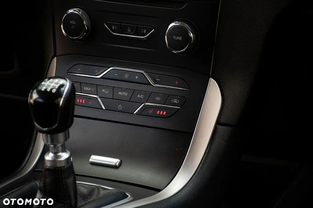 Ford S-Max - 12