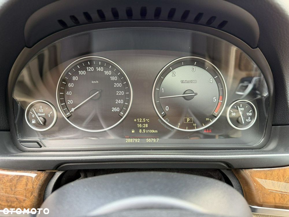 BMW Seria 5 530d - 13