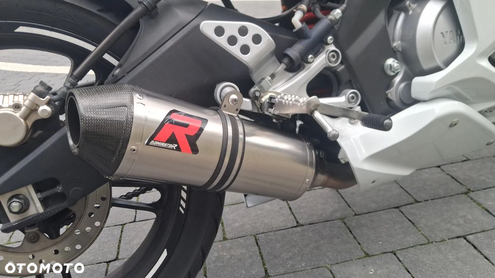 Yamaha YZF - 7