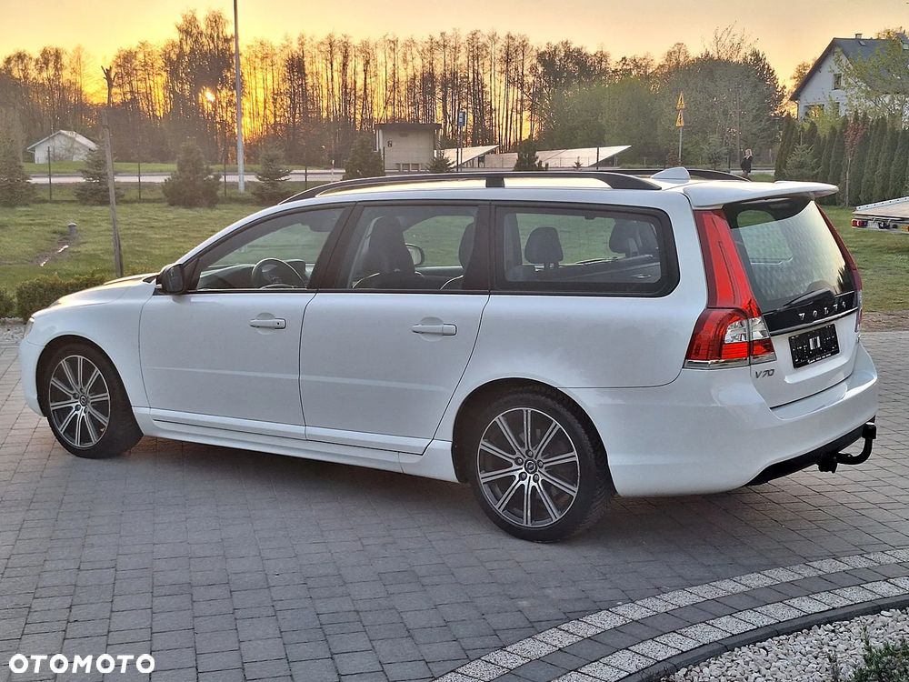Volvo V70 T4 Momentum - 8