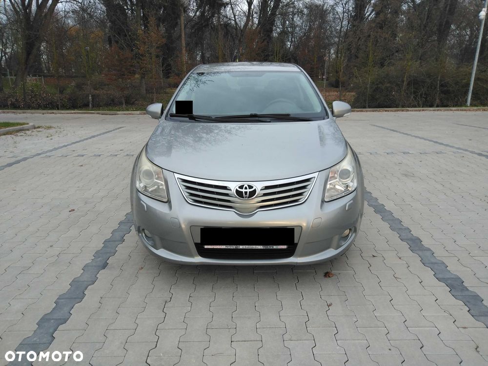 Toyota Avensis - 4