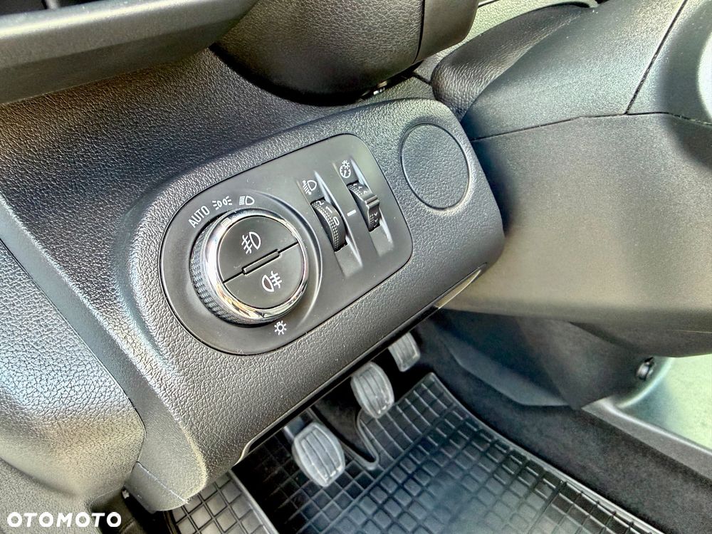 Opel Combo - 28