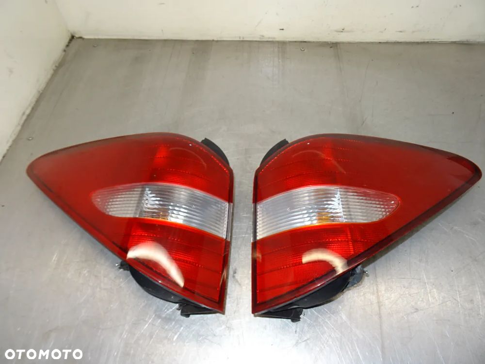 SSANGYONG RODIUS I 04-07 LAMPA PRAWY TYŁ TYLNA - 2
