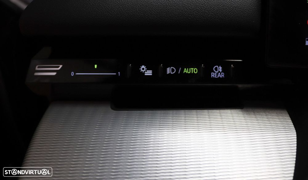 BMW 520 d xDrive Pack Desportivo M - 17