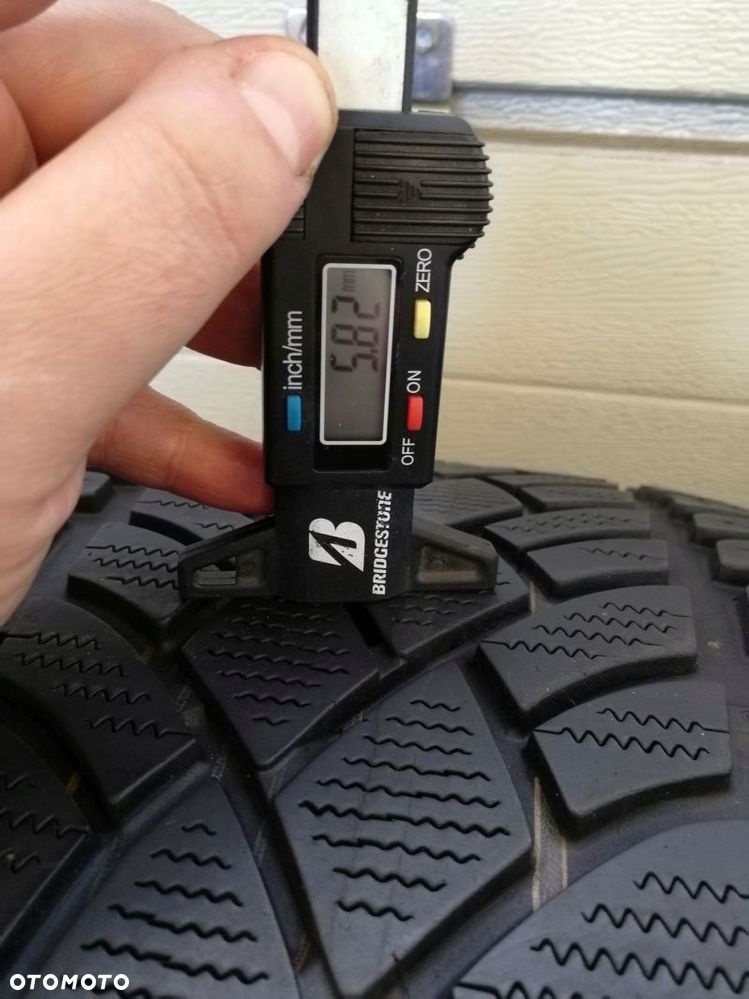 Opony zimowe 295/30 R 19 Dunlop SP Winter Sport 3D - 2