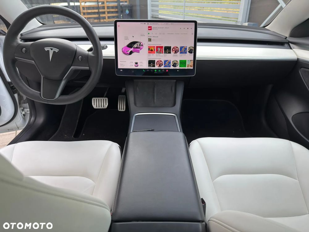 Tesla Model 3 - 14
