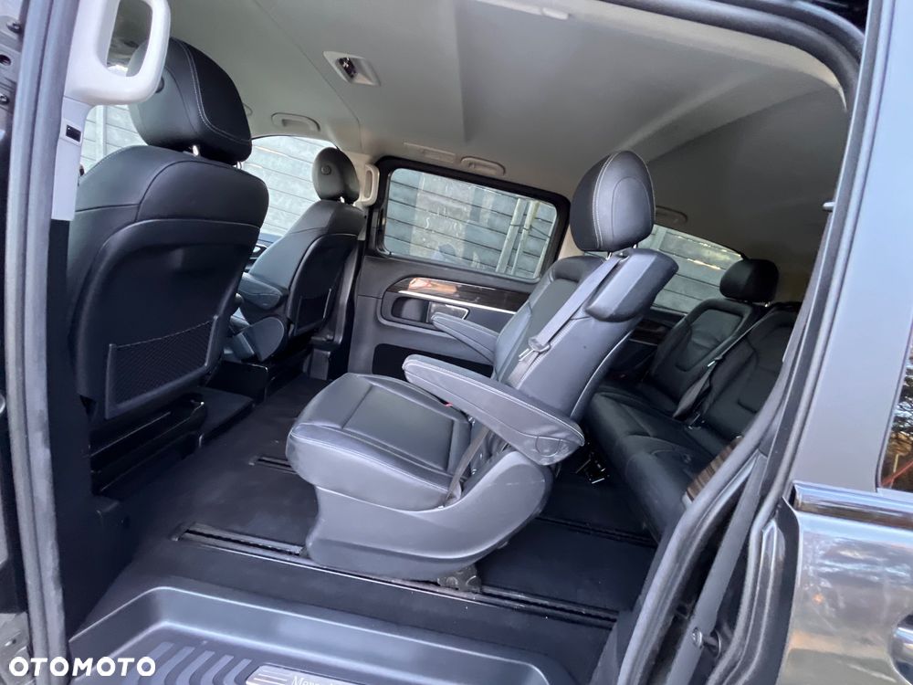 Mercedes-Benz Klasa V 300 d Avantgarde 9G-Tronic - 25