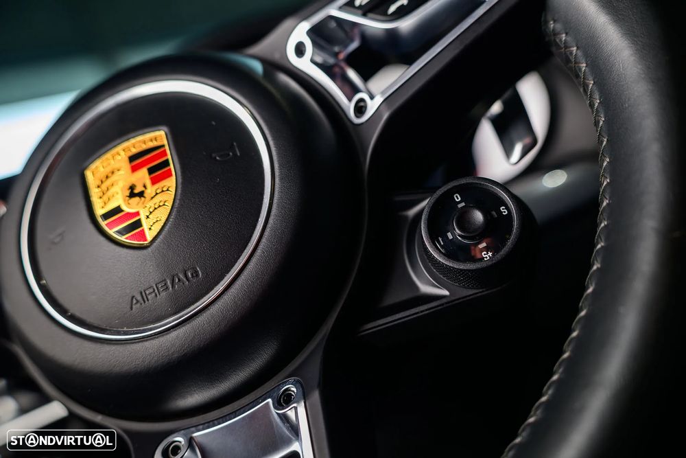 Porsche 911 (991) Carrera 4S PDK - 19