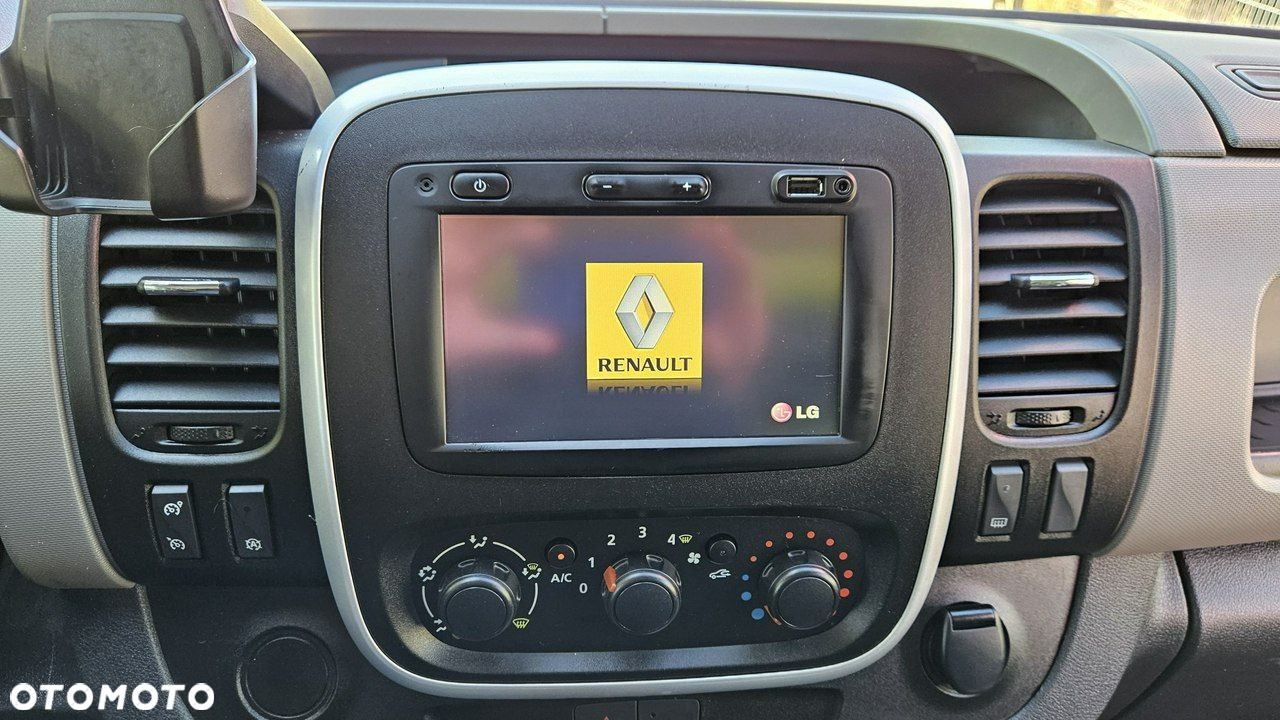 Renault Trafic - 22
