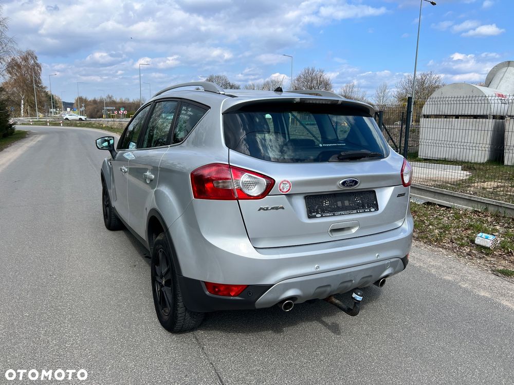 Ford Kuga 2.0 TDCi 2x4 Titanium - 12