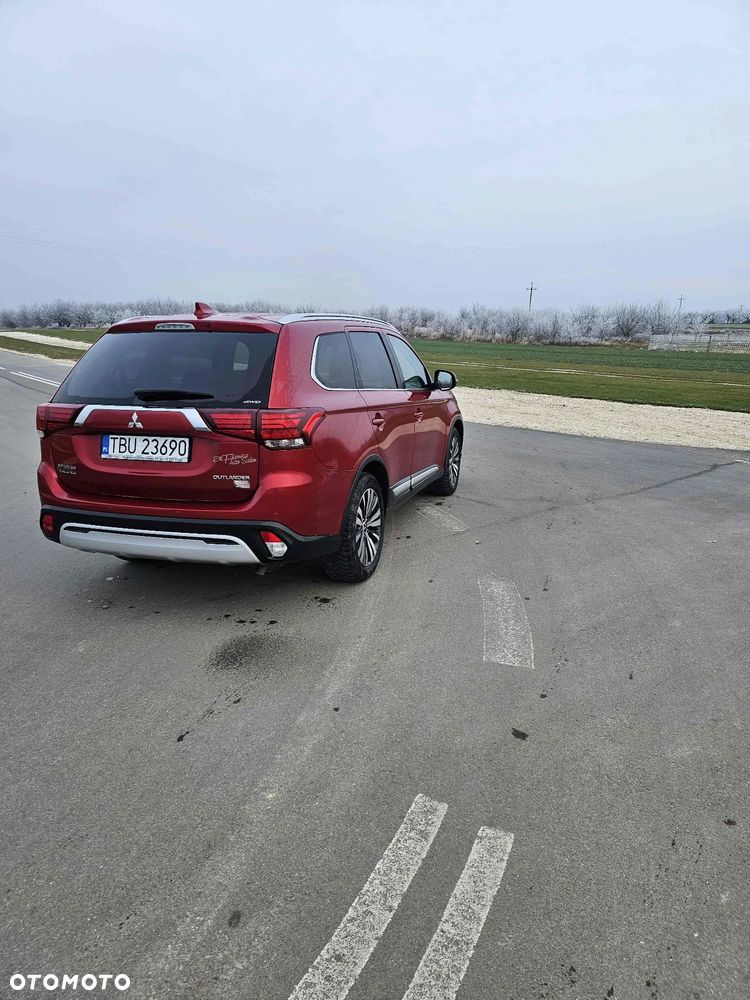 Mitsubishi Outlander 2.0 Intense + 4WD CVT - 12