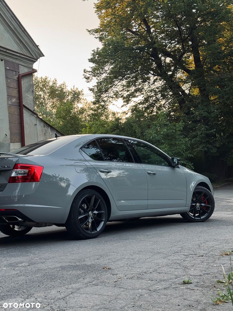 Skoda Octavia 2.0 TSI RS DSG - 9